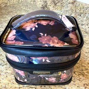 Victoria’s Secret Make Up/Travel bag set